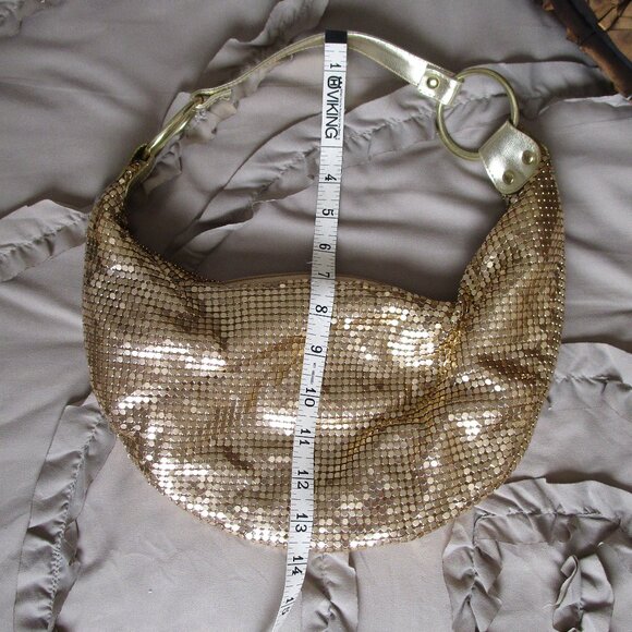 golden metal mesh hobo bag - Picture 3 of 5